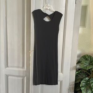 Elegant Black Sleeveless Dress